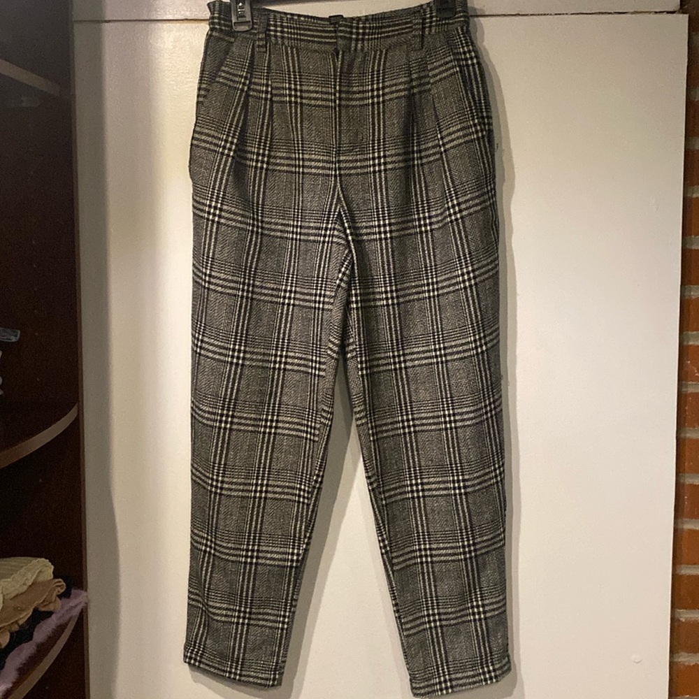 Grey checkered cargo pants from Forever 21 size 27